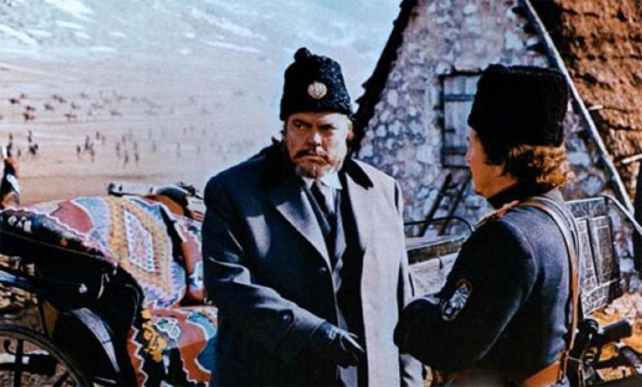 Pred 41 leti je umrl Orson Welles, človek, ki je spremenil filmsko zgodovino Pred 41 leti je umrl Orson Welles, človek, ki je spremenil filmsko zgodovino